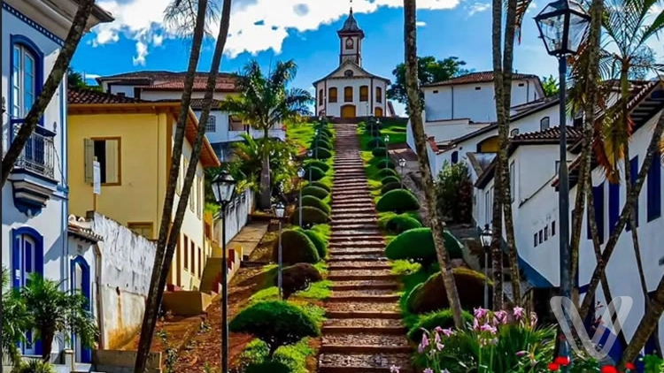 Caminho dos Diamantes:  Milho Verde, Serro, Rota do Garimpo. Vila Biriri e V&eacute;sperata em Diamantina